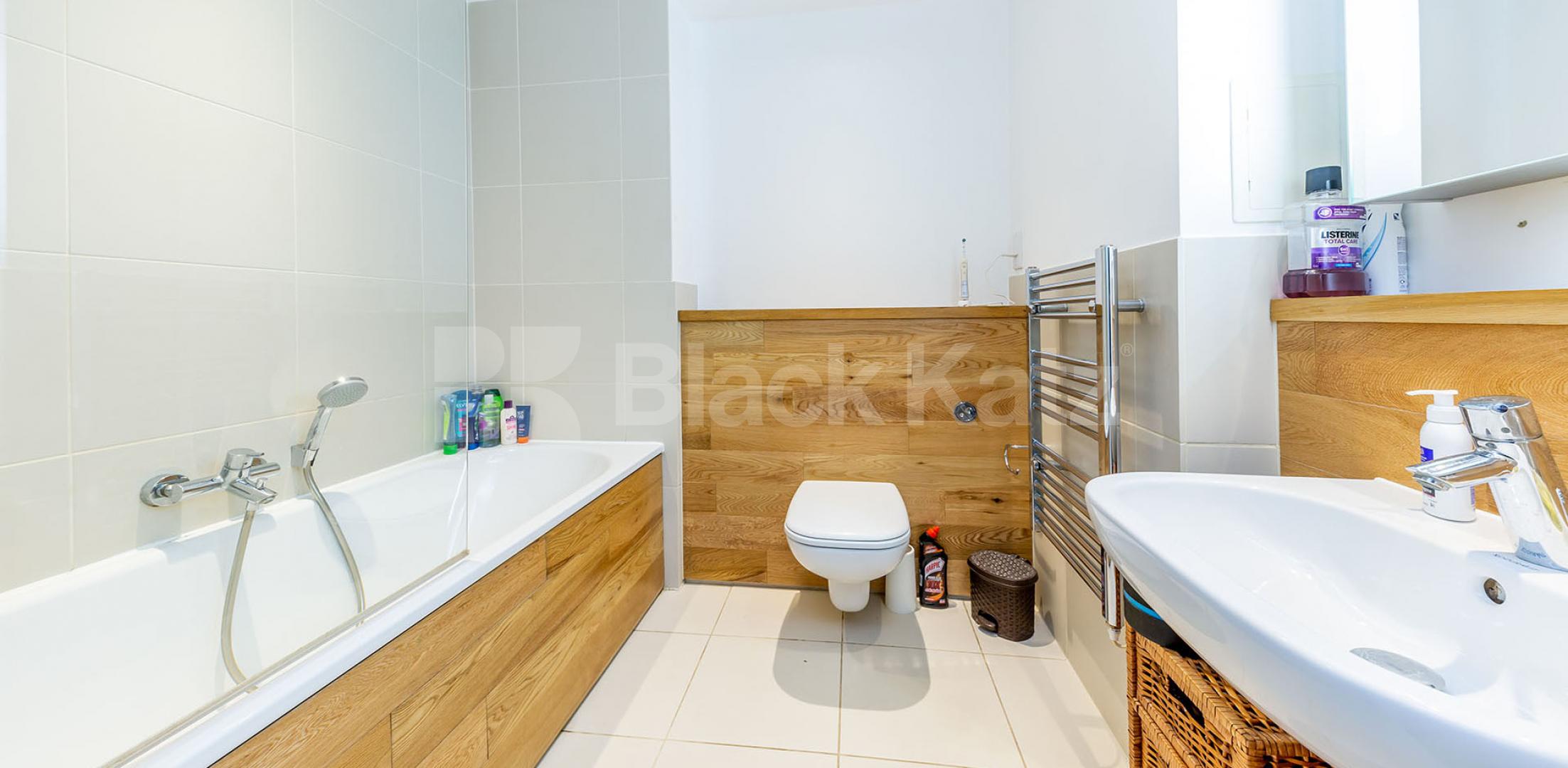 			STUNNING ONE BED IN CAMDEN!, 1 Bedroom, 1 bath, 1 reception Flat			 Kings Terrace, CAMDEN